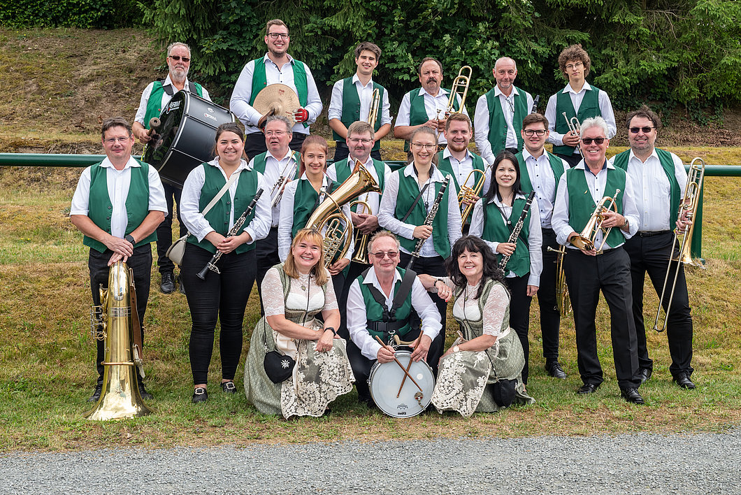 Foto der Ziegelhüttenmusikanten beim Wiesenfest in Rehau 2023