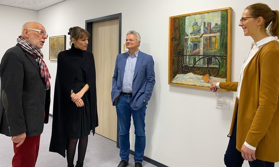 Künstler Hannsjürgen Lommer, Oberbürgermeisterin Eva Döhla, Kulturamtsleiter Peter Nürmberger und Museumsleiterin Magdalena Bayreuther