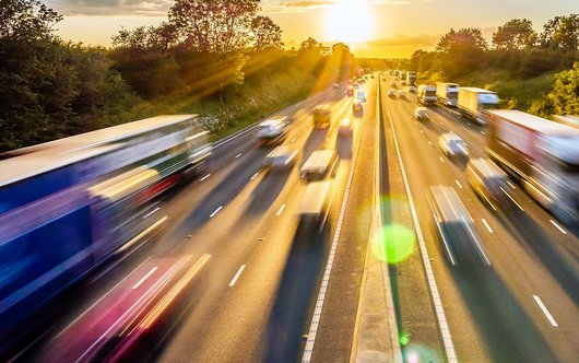 Foto einer Autobahn.