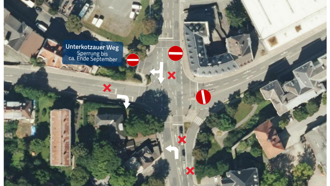 Auf dem Bild ist eine Straßenkarte mit Sperrungen zu sehen.