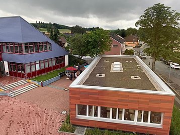 Auf diesem Foto ist die Grundschule Krötenbruck zu sehen